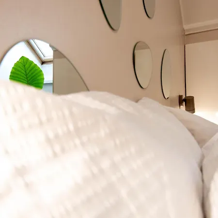 Spacious Duplex For Up To 6ppl With Free Parking New Lägenhet *