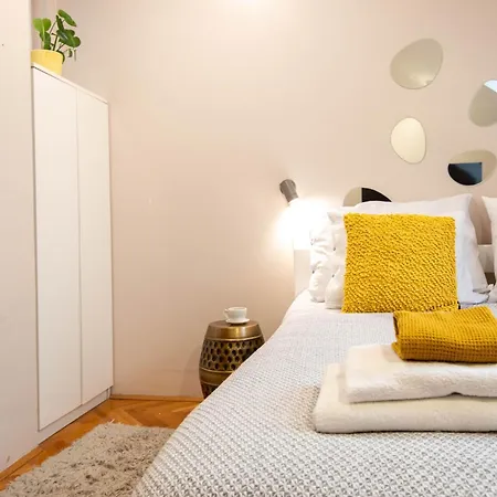 Spacious Duplex For Up To 6ppl With Free Parking New Appartamento *