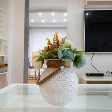 Spacious Duplex For Up To 6ppl With Free Parking New *