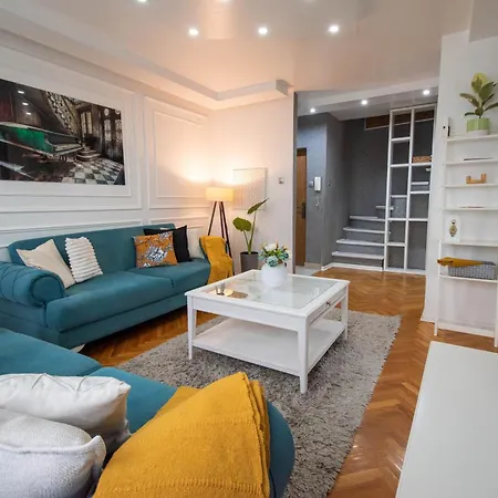 Spacious Duplex For Up To 6ppl With Free Parking New Lägenhet *