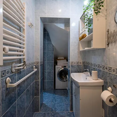 Spacious Duplex For Up To 6ppl With Free Parking New * Novi Sad