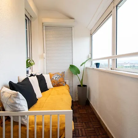 Spacious Duplex For Up To 6ppl With Free Parking New Novi Sad