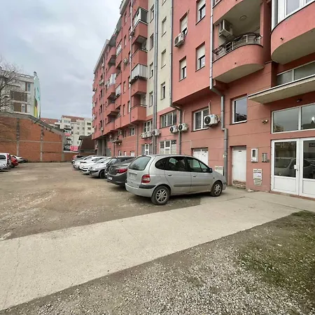 Spacious Duplex For Up To 6ppl With Free Parking New Lägenhet Novi Sad
