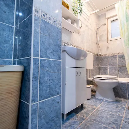 Spacious Duplex For Up To 6ppl With Free Parking New * Novi Sad