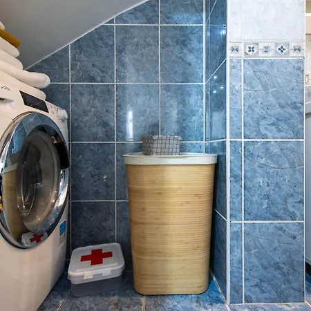 Spacious Duplex For Up To 6ppl With Free Parking New Lägenhet Novi Sad