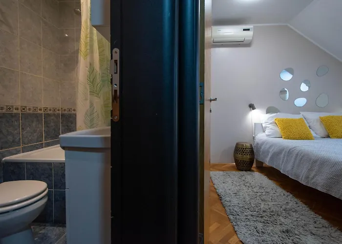 Apartman Spacious Duplex For Up To 6ppl With Free Parking New