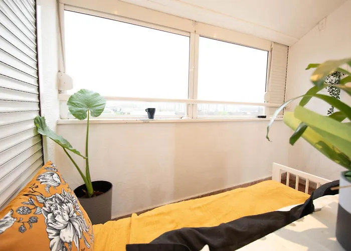 Apartman Spacious Duplex For Up To 6ppl With Free Parking New Novi Sad