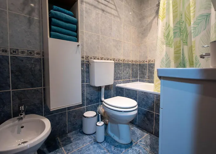 Spacious Duplex For Up To 6ppl With Free Parking New Apartman Novi Sad