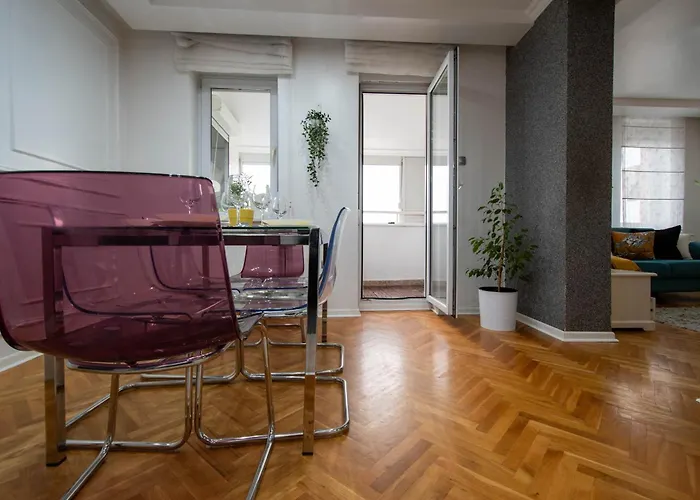 Spacious Duplex For Up To 6ppl With Free Parking New Apartman